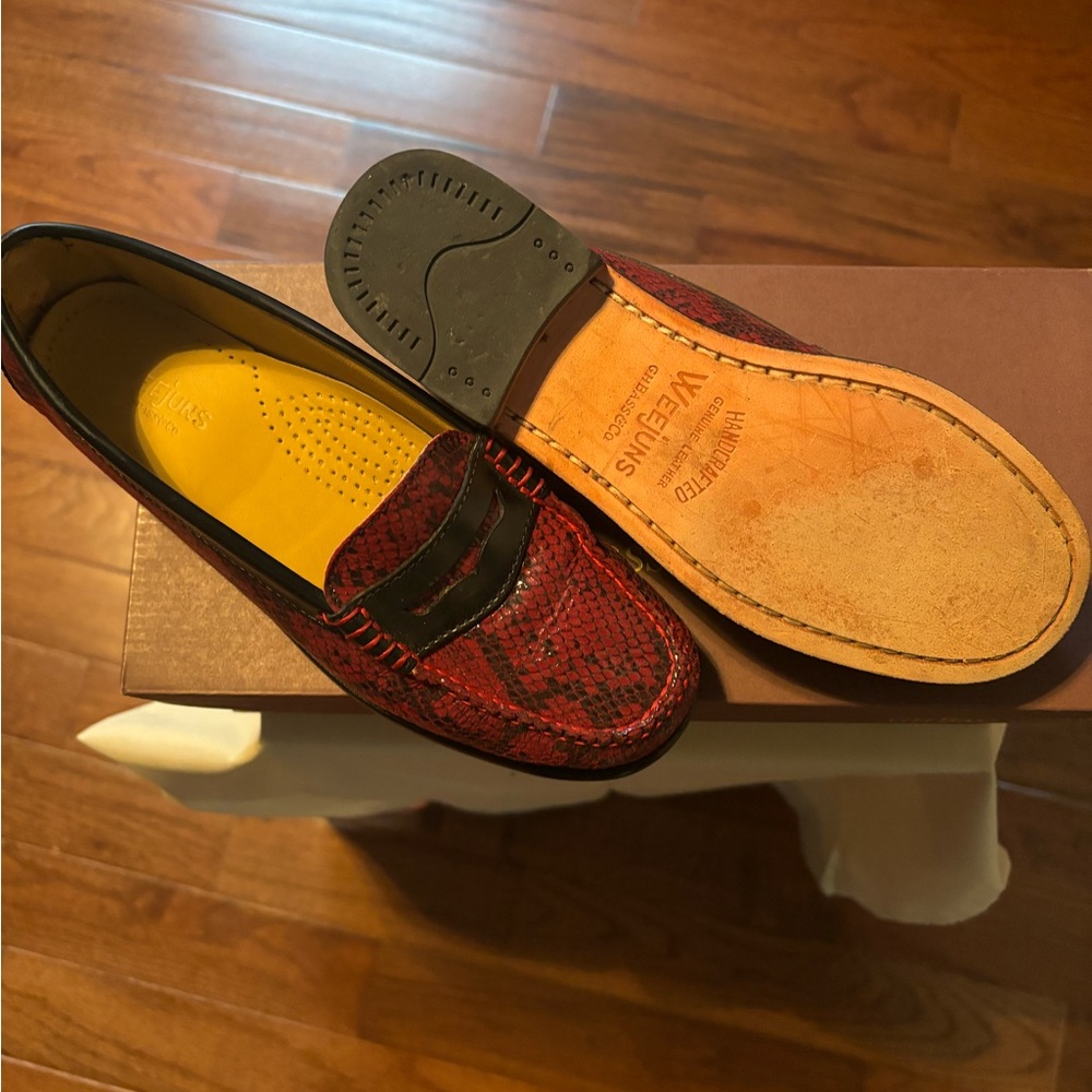 Weeguns bass and co loafer